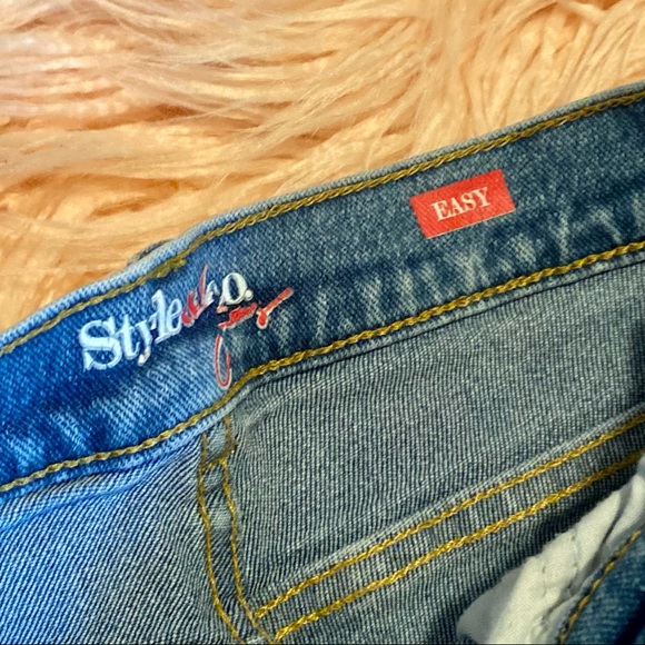 Straight Leg High Rise Jeans - Picture 3 of 4